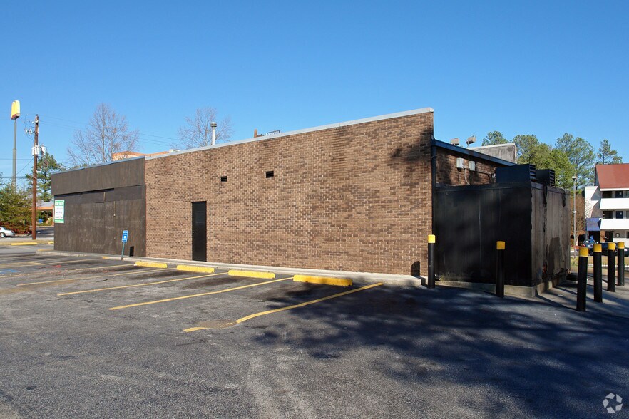 4255 Shirley Dr, Atlanta, GA à vendre - Photo de l’immeuble – Image 2 sur 19