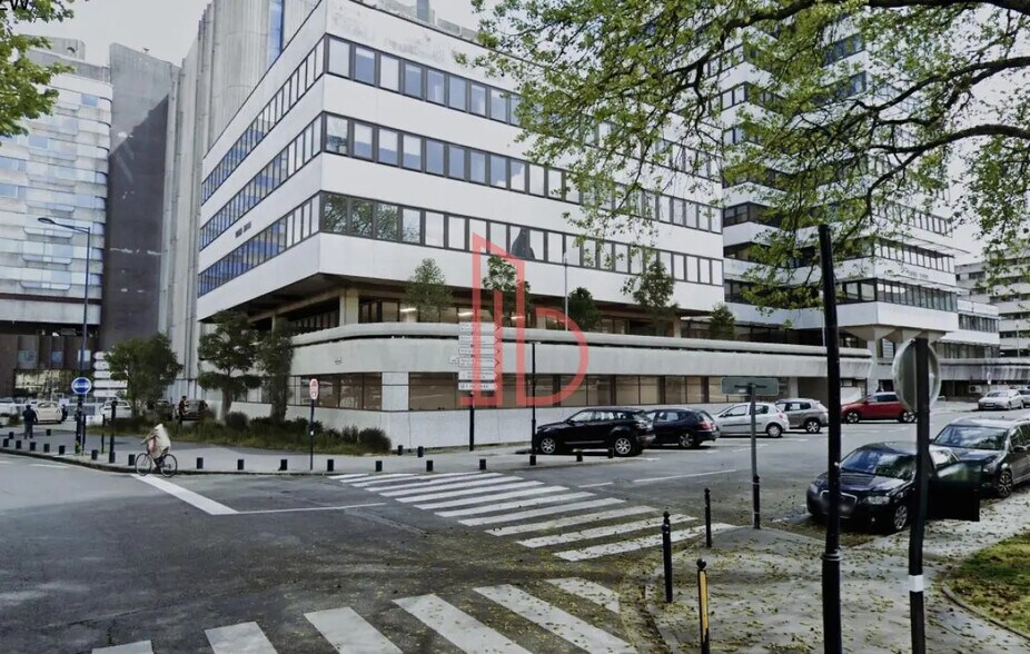 Bureau dans Bordeaux à vendre - Photo de l’immeuble – Image 1 sur 3