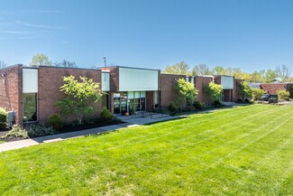 Plus de détails pour 121 Friends Ln, Newtown, PA - Bureau à vendre