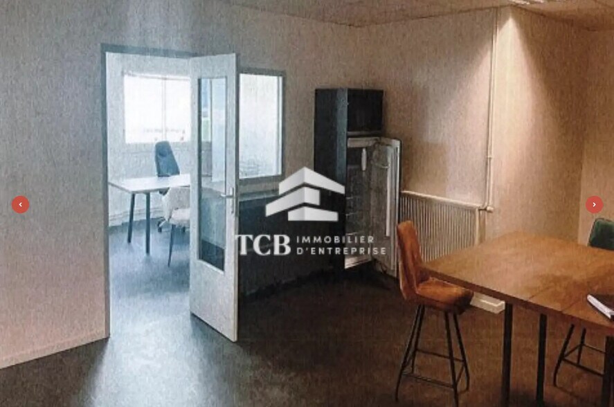 11-13 Boulevard Des Bretonnières, SAINT-BARTHELEMY-D'ANJOU à louer - Photo de l’immeuble – Image 2 sur 3