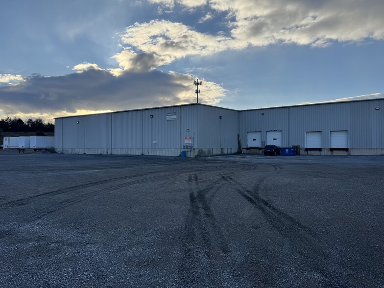 16121 Business Pky, Hagerstown, MD à louer - Photo de l’immeuble – Image 1 sur 17