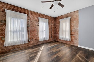 103 S 2nd St, Leesburg, FL à louer Photo intérieure– Image 2 sur 15