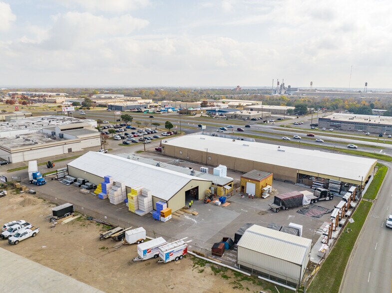 106 Factory Dr, Waco, TX à louer - Photo de l’immeuble – Image 3 sur 4