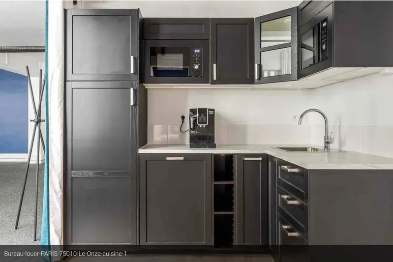 11 Rue Des Petites Ecuries, Paris à louer - Photo de l’immeuble – Image 2 sur 9