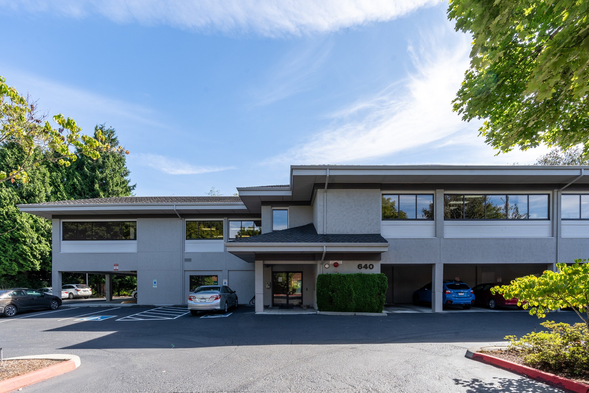 640 NW Gilman Blvd, Issaquah, WA à louer Photo principale– Image 1 sur 5