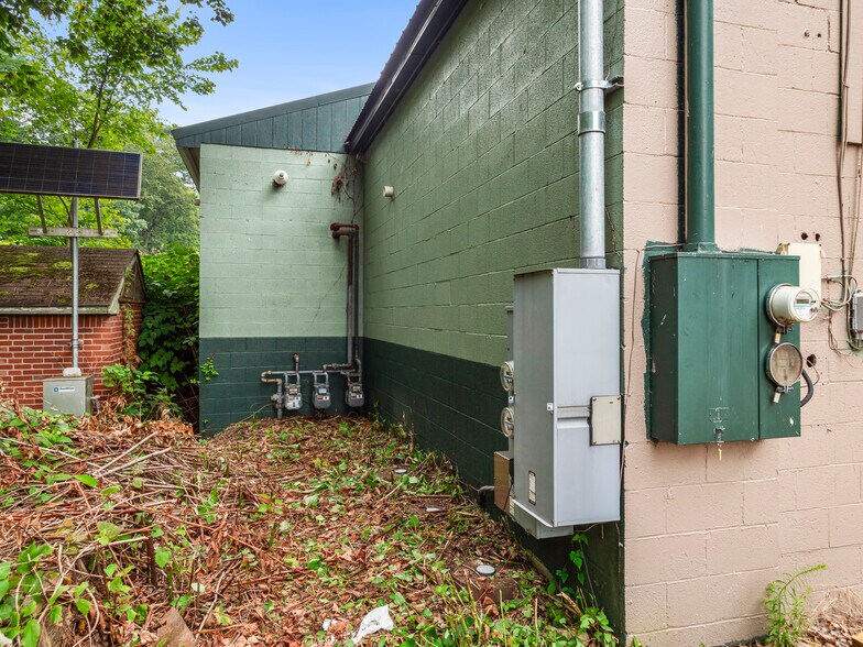 2405 Mcneilly Rd, Pittsburgh, PA à vendre - Photo de l’immeuble – Image 3 sur 27