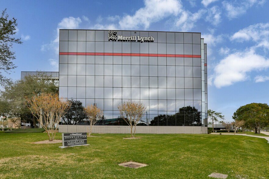 17225 El Camino Real, Houston, TX à louer - Photo de l’immeuble – Image 2 sur 7