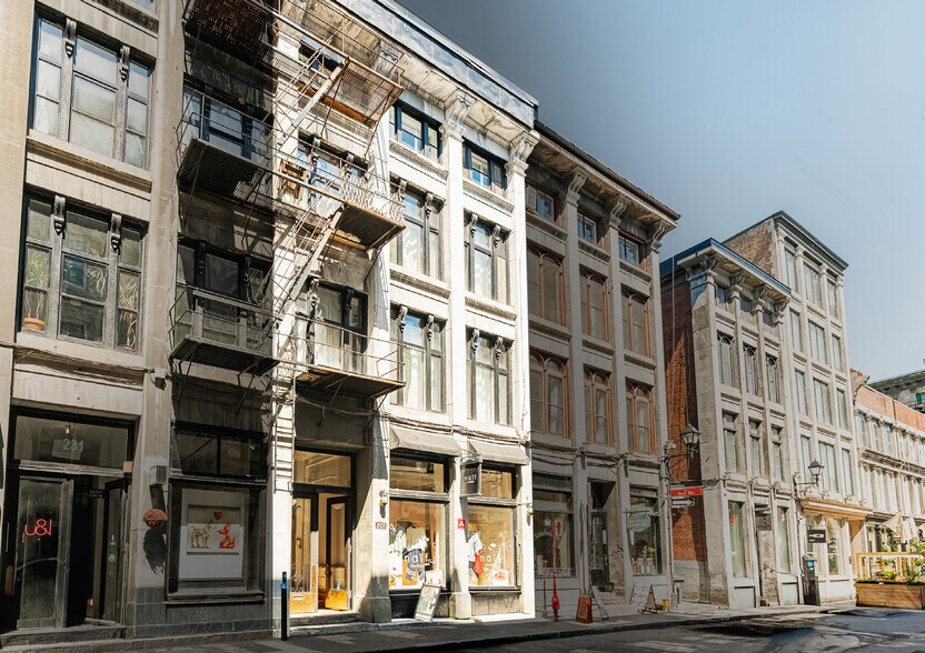 225-227 Saint-Paul Rue O, Montréal, QC à vendre - Photo de l’immeuble – Image 3 sur 13