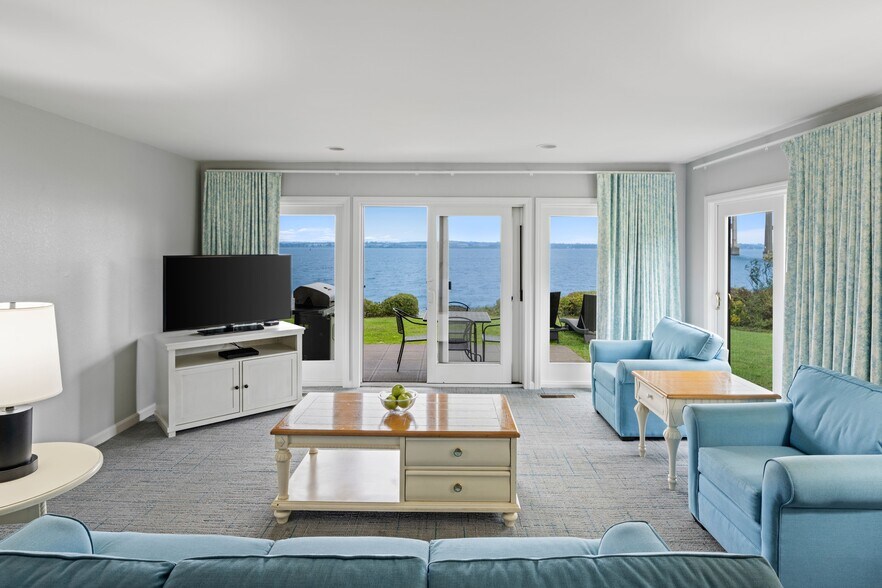 150 Bay View Dr, Jamestown, RI à vendre - Photo de l’immeuble – Image 3 sur 7