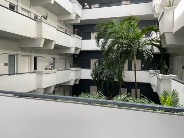 250 Catalonia Ave, Coral Gables, FL à louer Photo intérieure– Image 1 sur 3