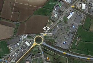 Plus de détails pour Local commercial à louer