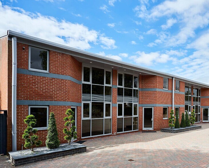 60 Manchester Rd, Northwich à vendre - Photo de l’immeuble – Image 2 sur 35