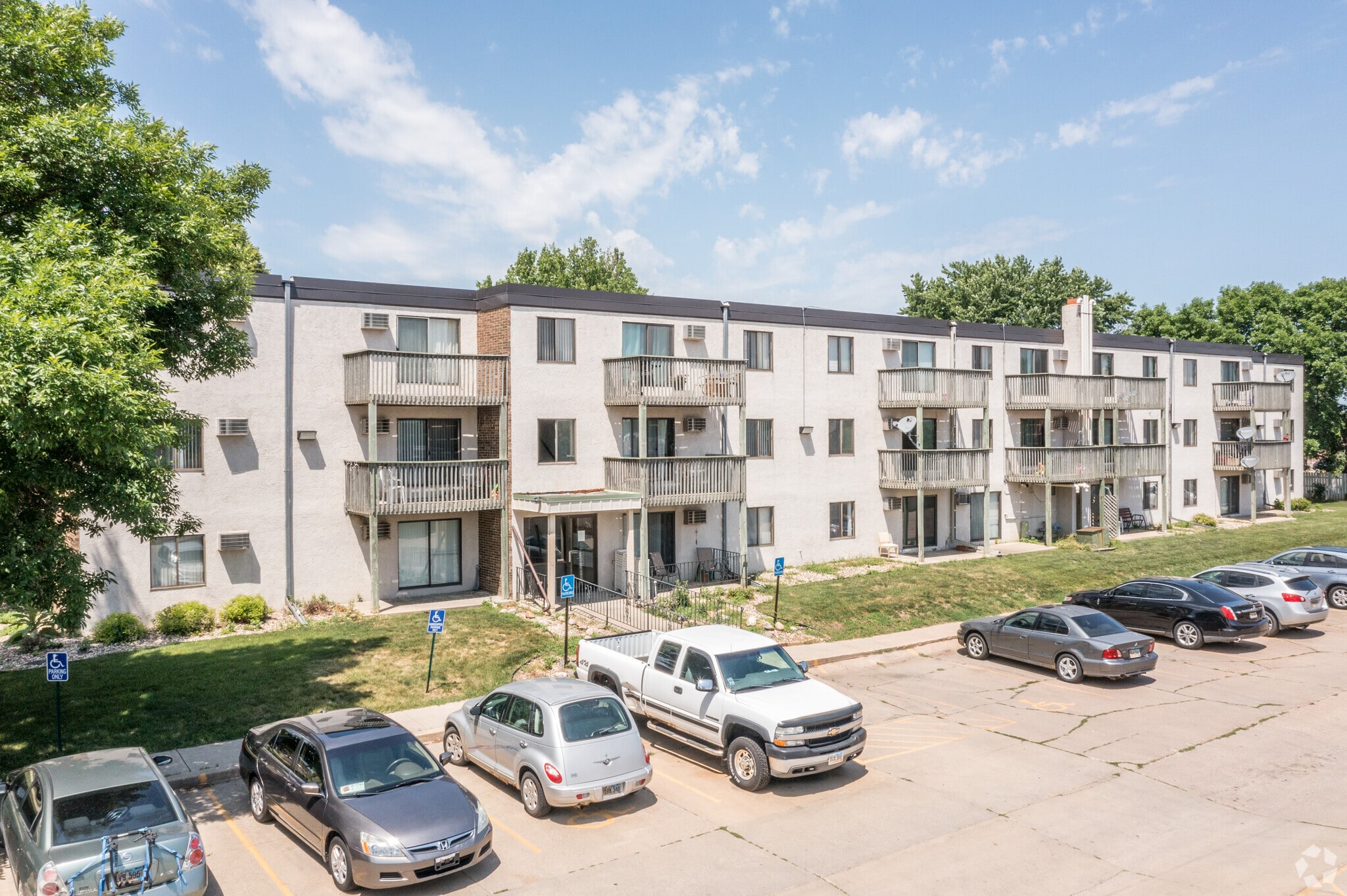 3400 E 11th St, Sioux Falls, SD à vendre Photo principale– Image 1 sur 6