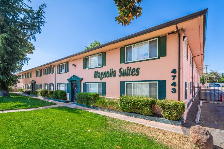 4743 Marconi Ave, Carmichael, CA à vendre - Photo de l’immeuble – Image 2 sur 6