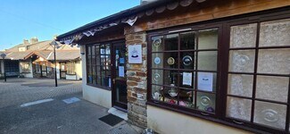 Plus de détails pour 158 Fore St, Saltash - Local commercial à louer