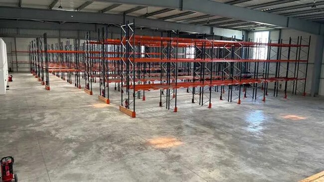 Plus de détails pour Local d'activités, Industriel/Logistique à louer