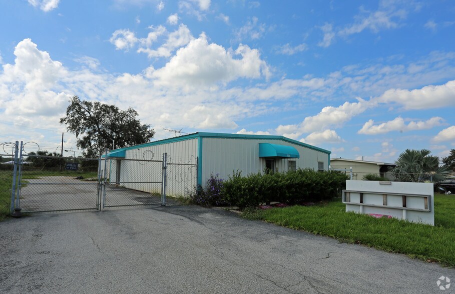 530 W Brannen Rd, Lakeland, FL à vendre - Photo de l’immeuble – Image 1 sur 1