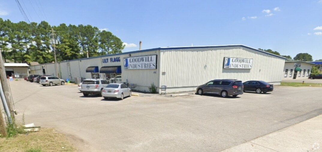 8501 Whitesburg Dr, Huntsville, AL à louer Photo de l’immeuble– Image 1 sur 4