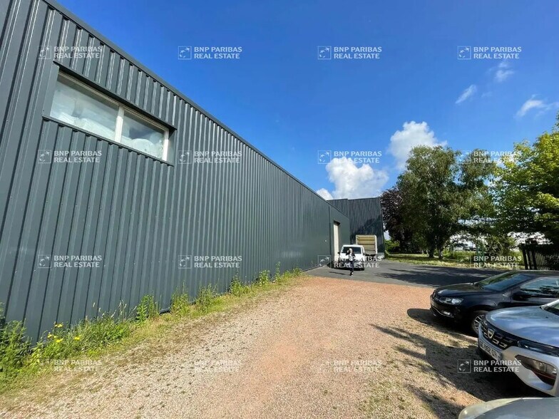 Local d'activités dans LA CHAPELLE-D'ARMENTIERES à vendre - Photo de l’immeuble – Image 3 sur 16