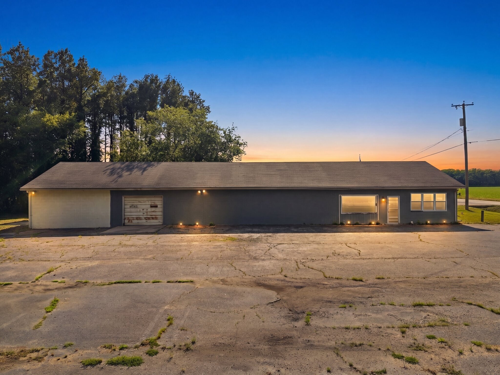 15242 General Puller Hwy, Hardyville, VA à vendre Photo de l’immeuble– Image 1 sur 30