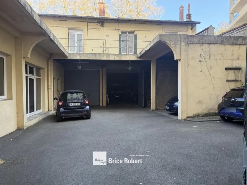 5 Rue Des Entrepôts, Lyon à vendre Photo de l’immeuble– Image 1 sur 6