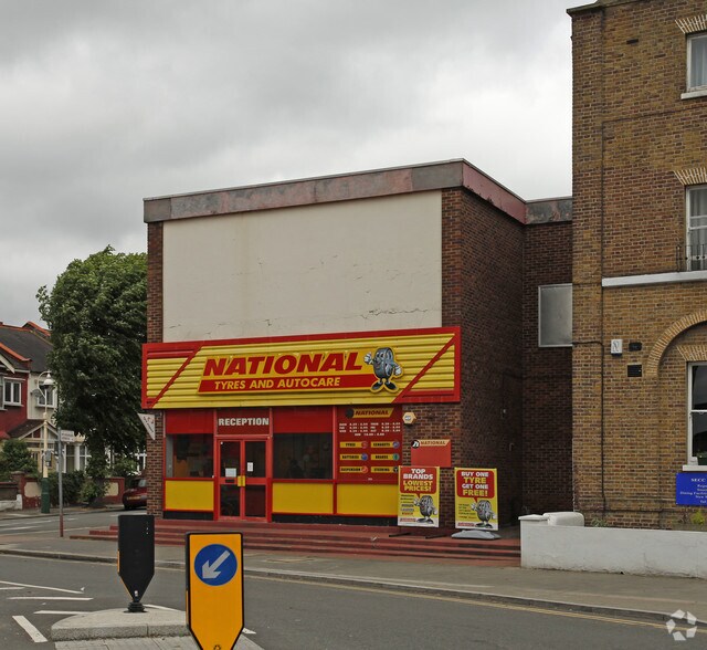 92-96 St Mary's Rd, Londres à louer - Photo de l’immeuble – Image 2 sur 2
