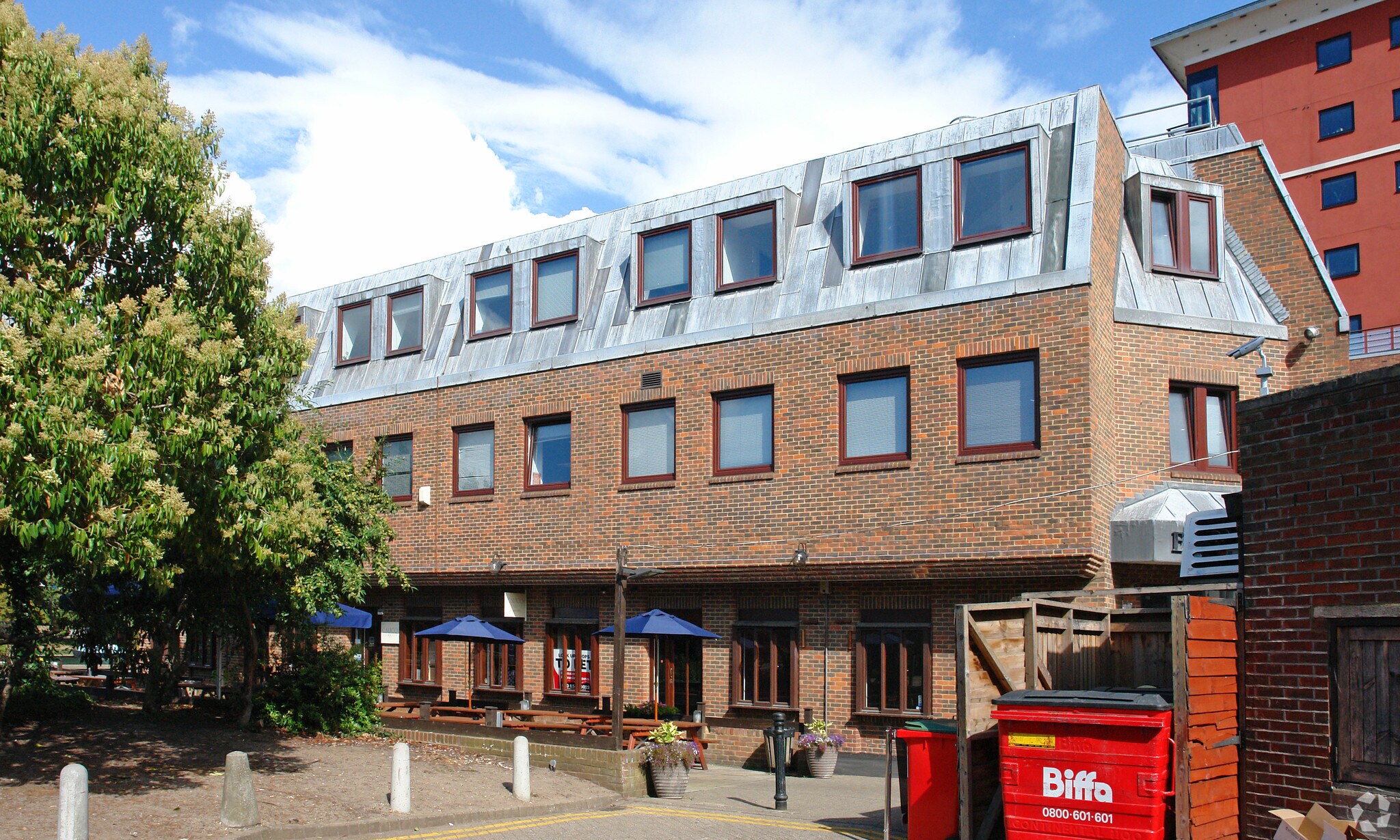 Ram Passage, Kingston Upon Thames à louer Photo principale– Image 1 sur 6