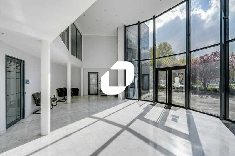 Bureau dans Grigny à vendre - Hall d’entrée – Image 2 sur 26