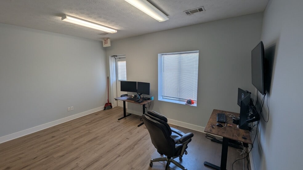 1975 Mall Blvd, Auburn, AL à louer - Photo intérieure – Image 3 sur 8