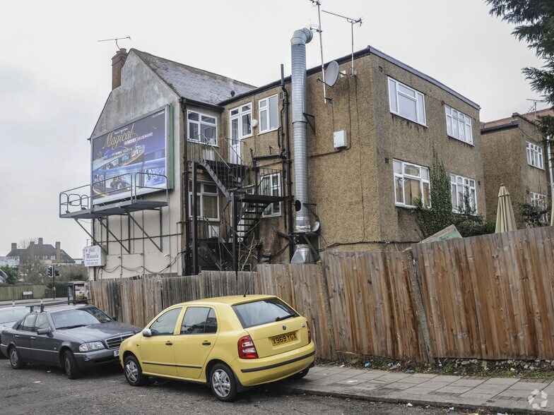 274 Kingsbury Rd, Londres à louer - Photo de l’immeuble – Image 3 sur 4