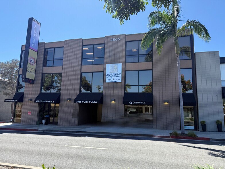 2865-2867 E Coast Hwy, Corona del Mar, CA à louer - Photo de l’immeuble – Image 2 sur 7