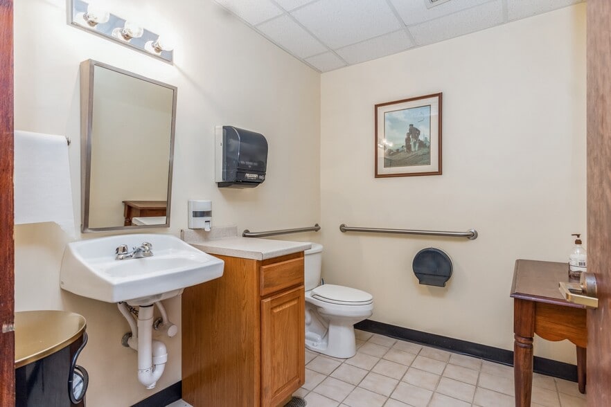 192 Tower Dr, Middletown, NY à louer - Photo intérieure – Image 3 sur 10