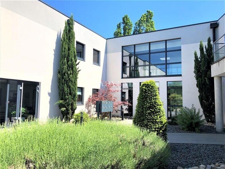 Bureau dans Entzheim à vendre - Photo de l’immeuble – Image 1 sur 9
