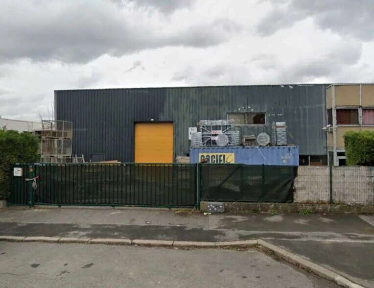 Local d’activités dans Bobigny à louer - Photo principale – Image 1 sur 7
