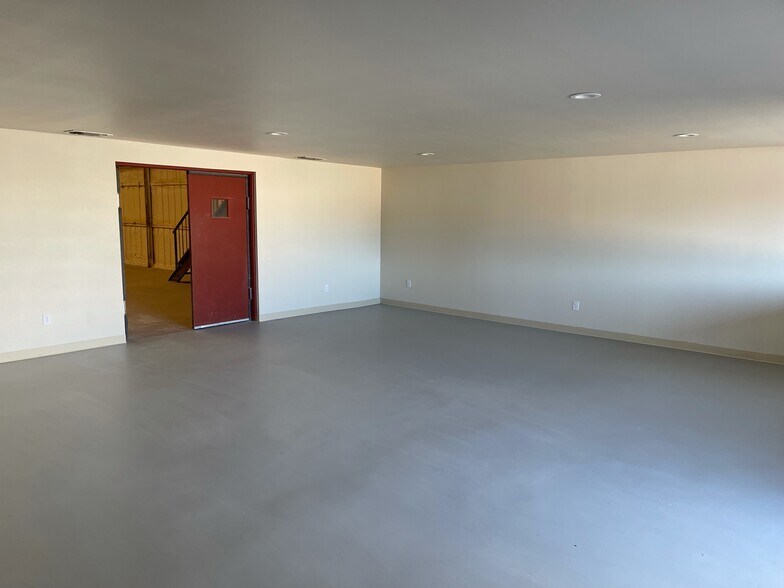 2804 E Highway 199, Springtown, TX à louer - Photo de l’immeuble – Image 2 sur 4