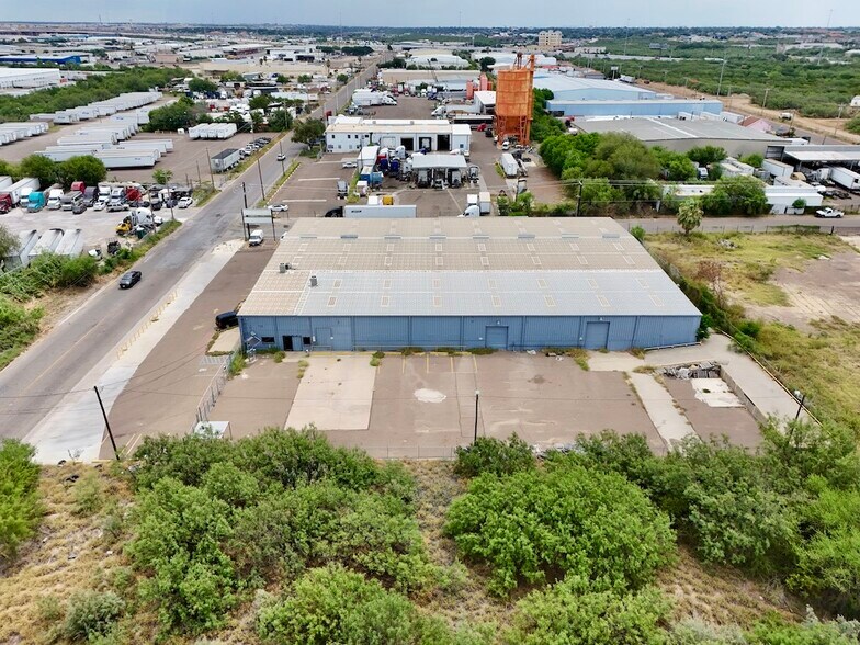 8115 Las Cruces Dr, Laredo, TX à louer - Aérien – Image 3 sur 14