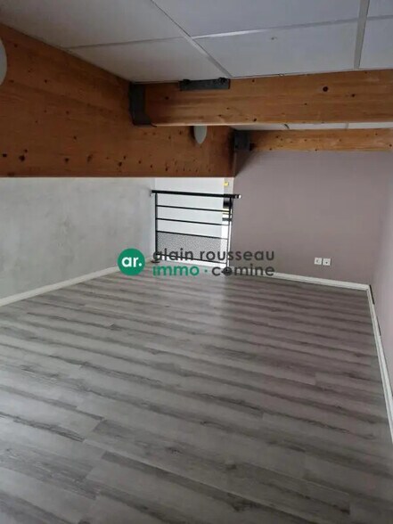 Local commercial dans Cholet à louer - Photo de l’immeuble – Image 3 sur 4