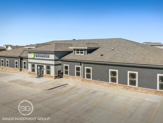 Plus de détails pour 3004 NW 18th St, Ankeny, IA - Local commercial à vendre