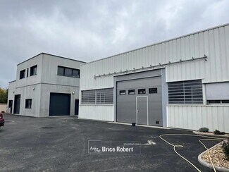 Plus de détails pour Bureau, Local d'activités à louer