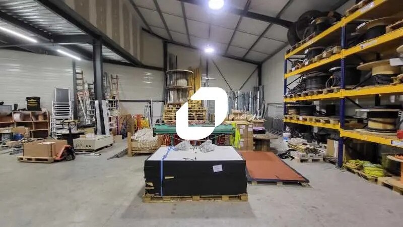 Local d’activités dans Canéjan à louer - Photo de l’immeuble – Image 3 sur 8