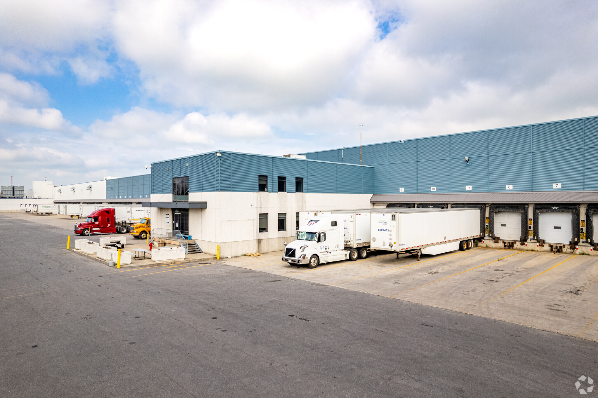 401 Rue Marie-Curie, Vaudreuil-dorion, QC à louer Photo principale– Image 1 sur 17