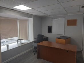 180 E Burgess Rd, Pensacola, FL à louer Photo intérieure– Image 2 sur 3