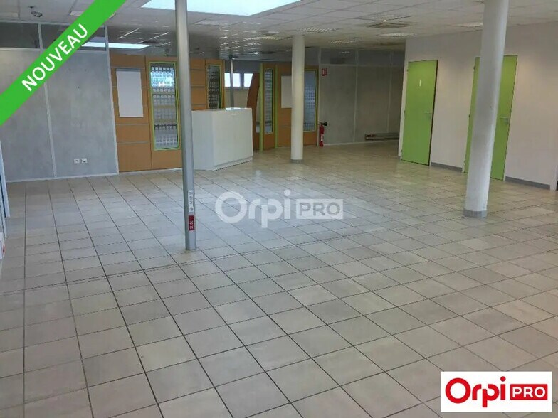 Bureau dans Romans-sur-Isère à louer - Photo de l’immeuble – Image 1 sur 8