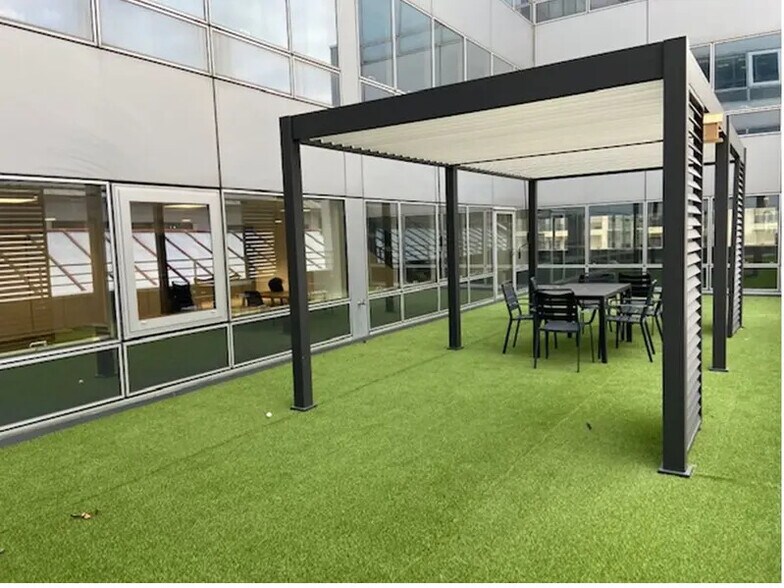 Bureau dans Issy-les-Moulineaux à vendre - Photo de l’immeuble – Image 1 sur 9