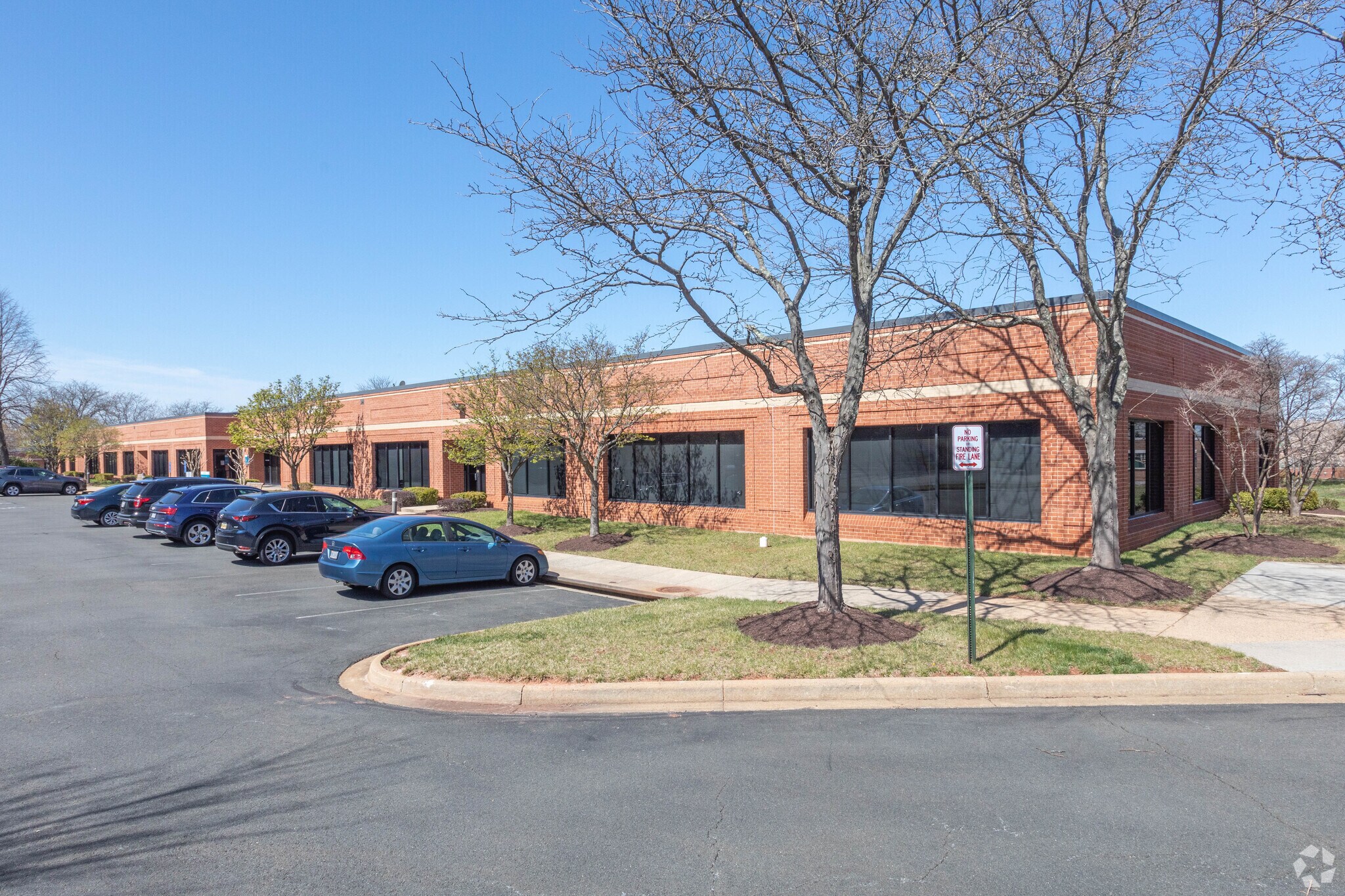 46020 Manekin Plz, Dulles Town Center, VA à louer Photo de l’immeuble– Image 1 sur 4