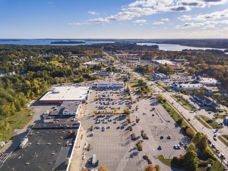 251 US Route 1, Falmouth, ME à louer - Photo de l’immeuble – Image 3 sur 4