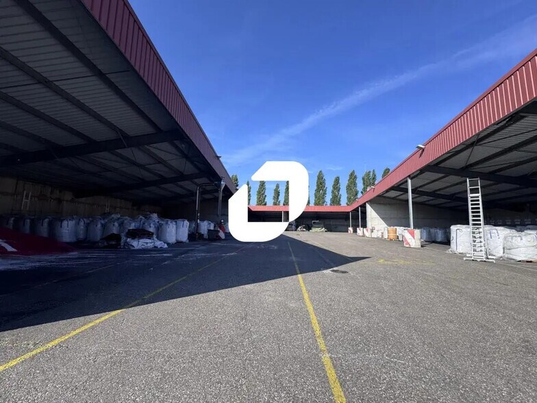 Local d’activités dans Lutzelhouse à louer - Photo de l’immeuble – Image 3 sur 9