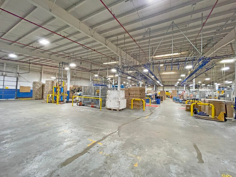 673 Industrial Park Rd, Littleton, NH à louer - Photo de l’immeuble – Image 3 sur 7