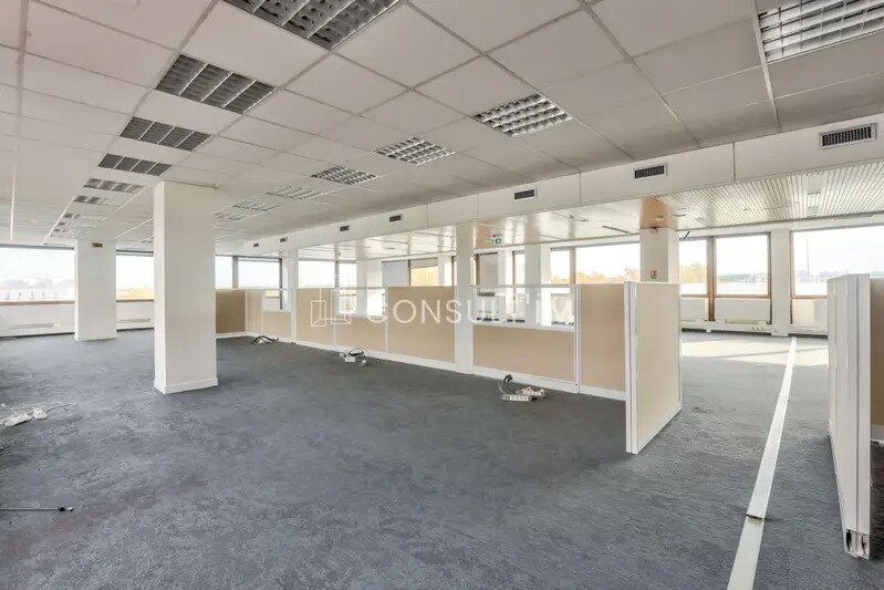 Bureau dans Saint-Cloud à vendre Photo intérieure– Image 1 sur 8