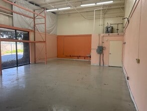 3200 Dutton Ave, Santa Rosa, CA à louer Photo intérieure– Image 2 sur 6